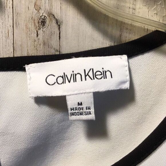 Blouse by a Calvin Klein, white and black size medium - Picture 3 of 3